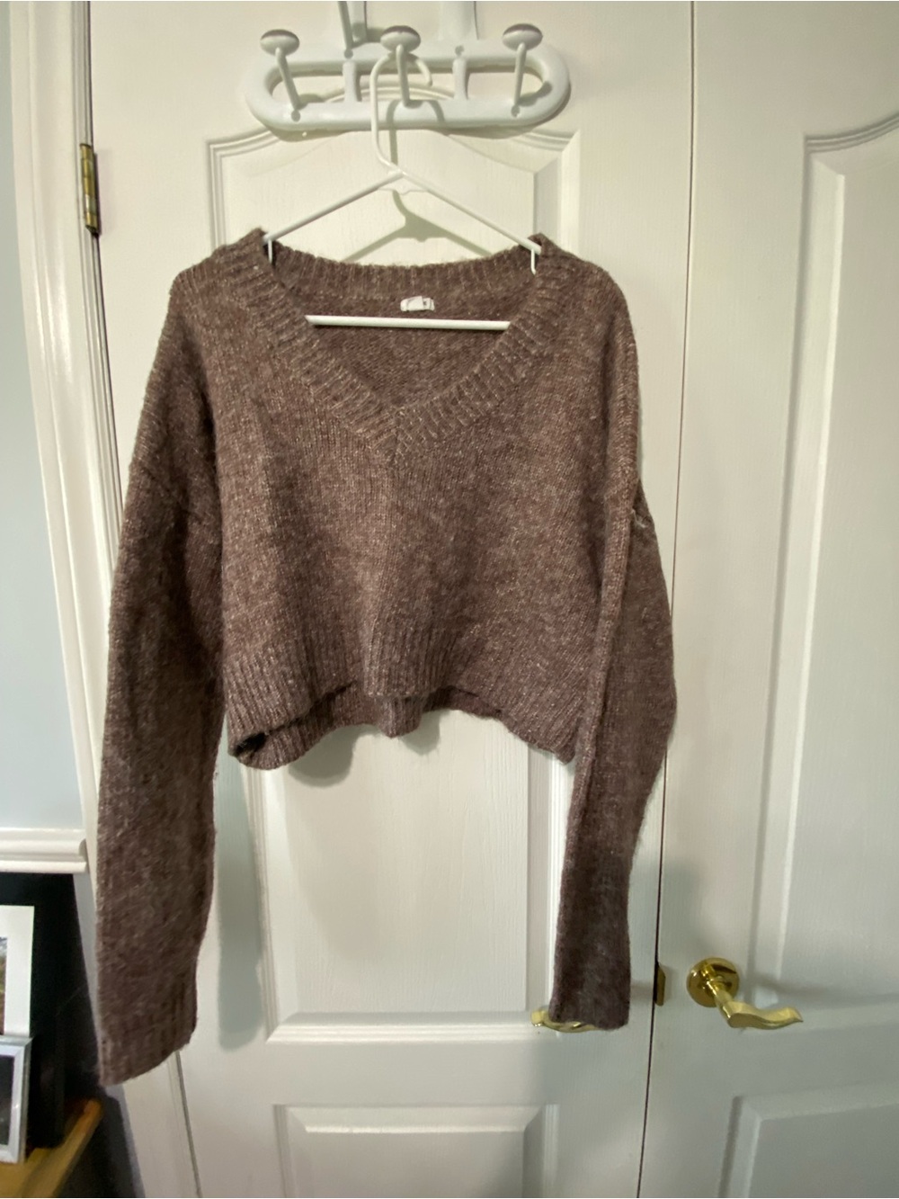 GARAGE Women’s V-Neck Cropped Sweater - Brown